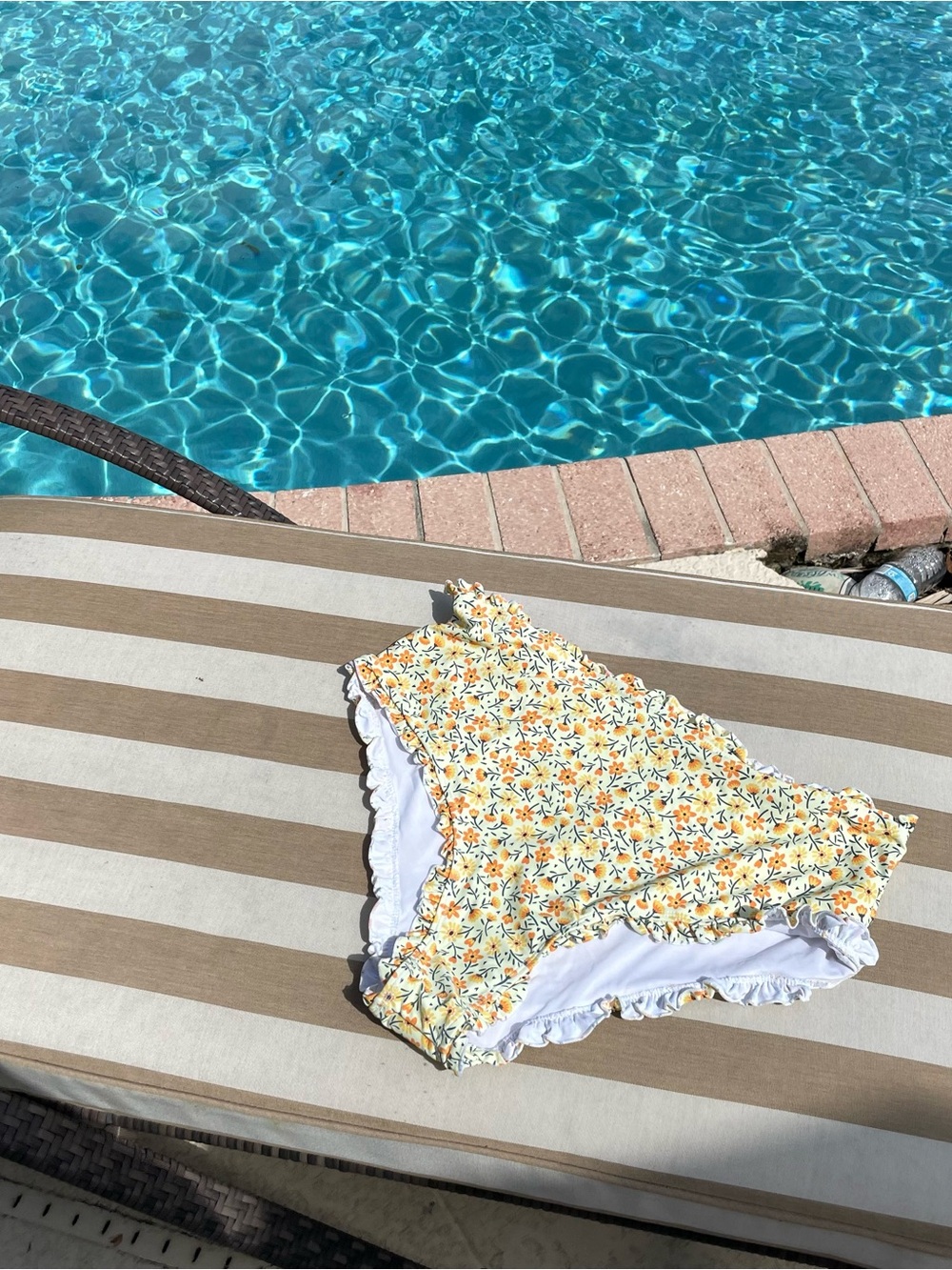 SHEIN Yellow Floral Ruffle Bikini Set - Picture 8 of 10